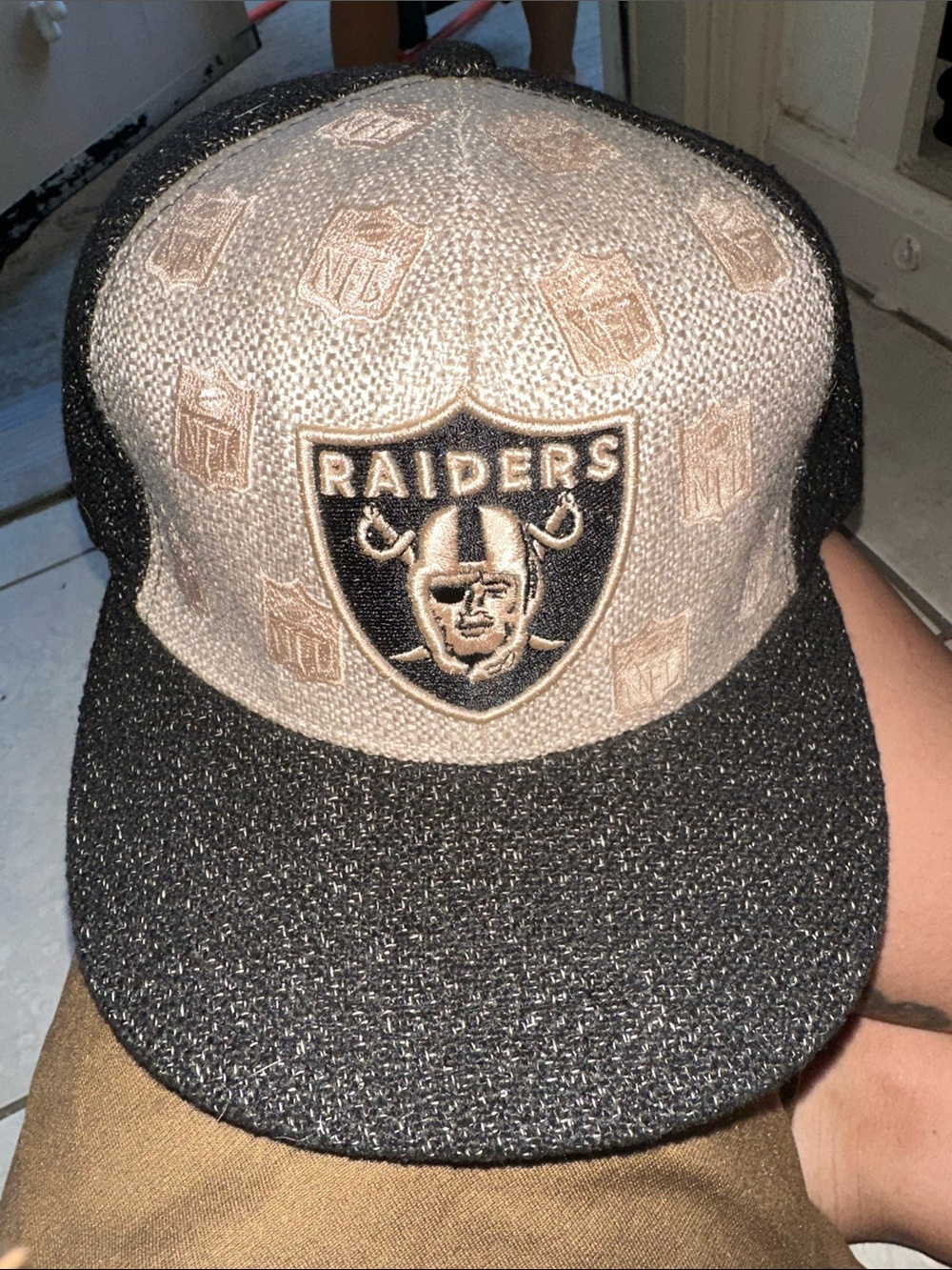 Los Angeles Raiders Embroidered Logo Snapback Hat - Black & Gray